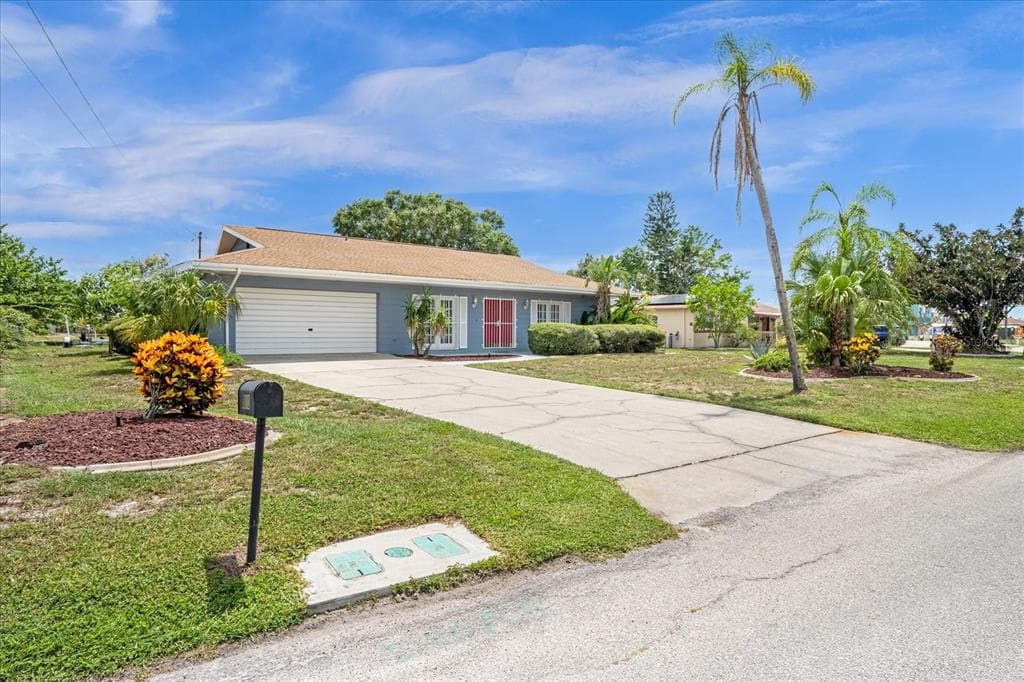 810 WHITE HERON BOULEVARD