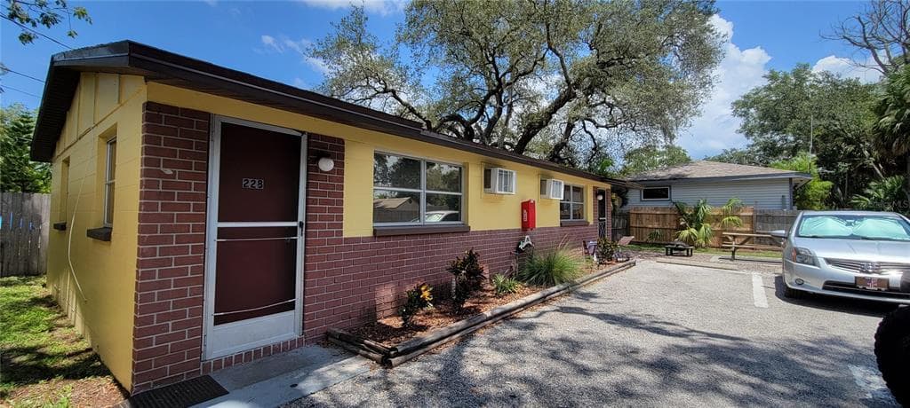 224 8TH AVENUE N UNIT 228 SAFETY HARBOR, FL 34695