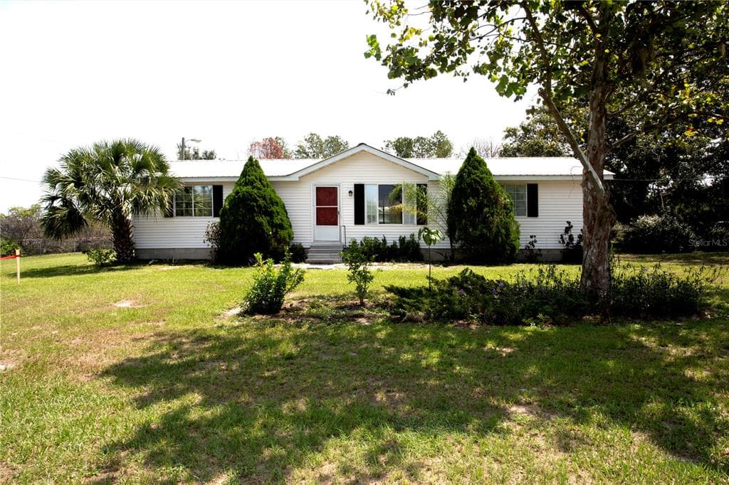 8102 SAND CRANE LANE PLANT CITY, FL 33567
