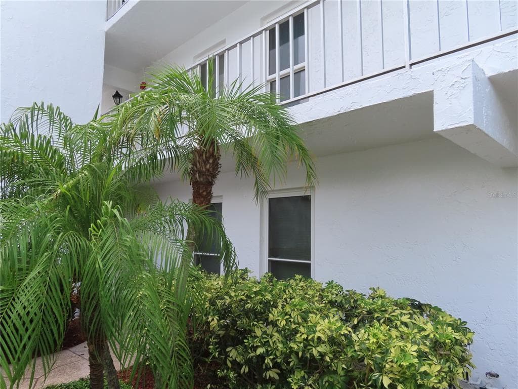 1655 S HIGHLAND AVENUE UNIT I383 CLEARWATER, FL 33756