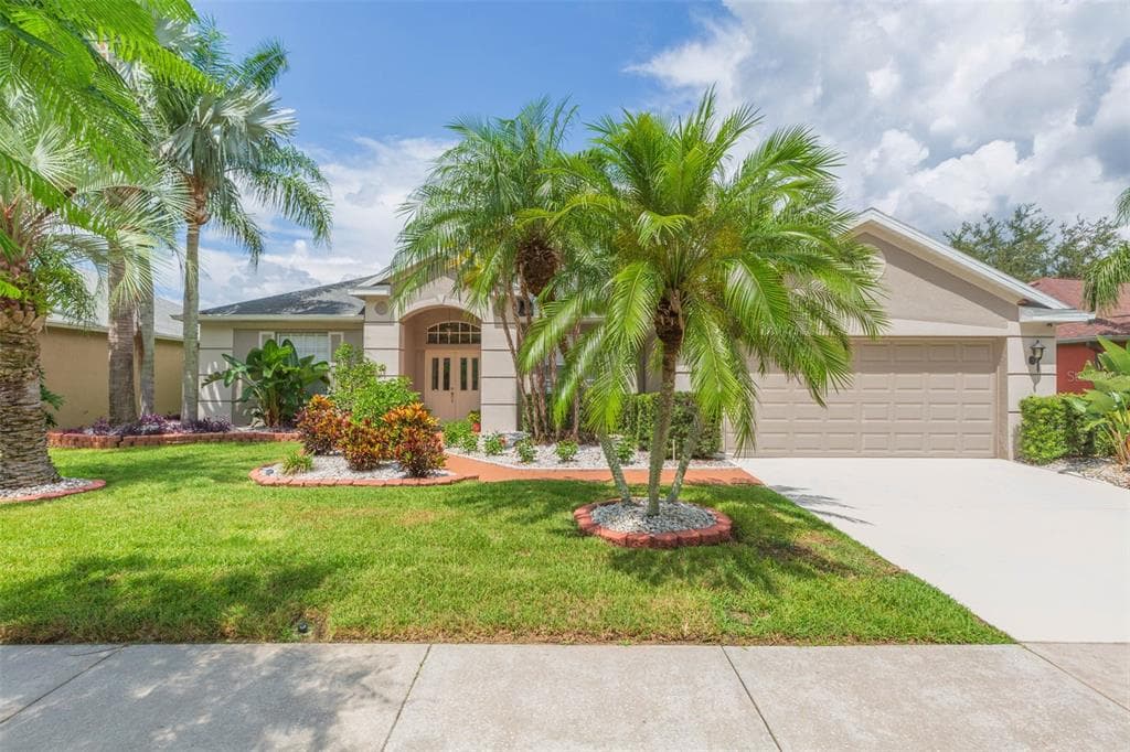 4509 RIVER CLOSE BOULEVARD VALRICO, FL 33596