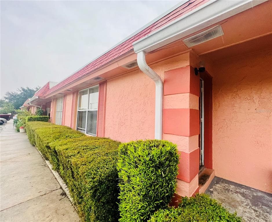 2727 W OAK RIDGE ROAD UNIT 4 ORLANDO, FL 32809