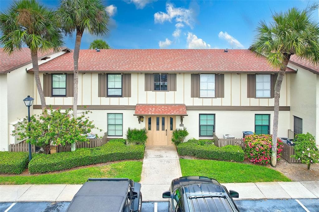 554 PLAZA SEVILLE COURT UNIT 103 TREASURE ISLAND, FL 33706