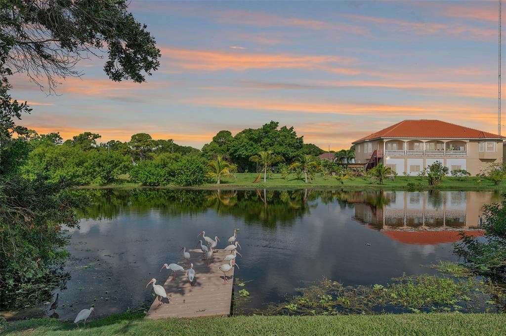 8242 DENISE DRIVE E LARGO, FL 33777