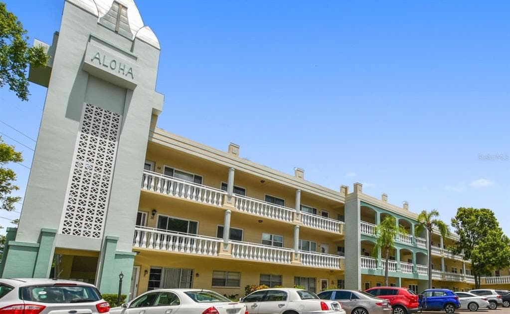 2330 ECUADORIAN WAY UNIT 52 CLEARWATER, FL 33763
