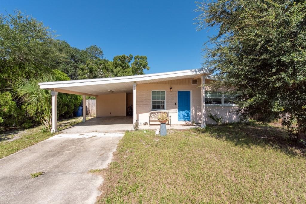 4702 TOWN N COUNTRY BOULEVARD TAMPA, FL 33615