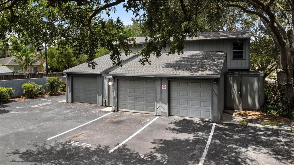 3674 45TH WAY N ST PETERSBURG, FL 33713