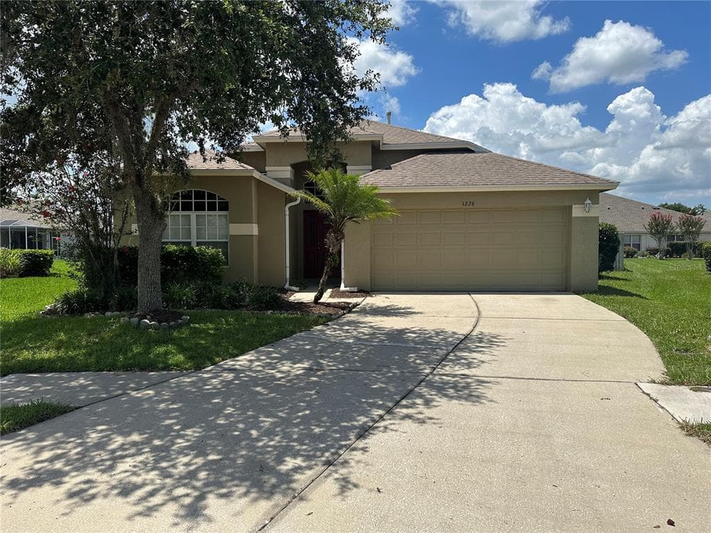 1226 ATTICUS COURT WESLEY CHAPEL, FL 33543