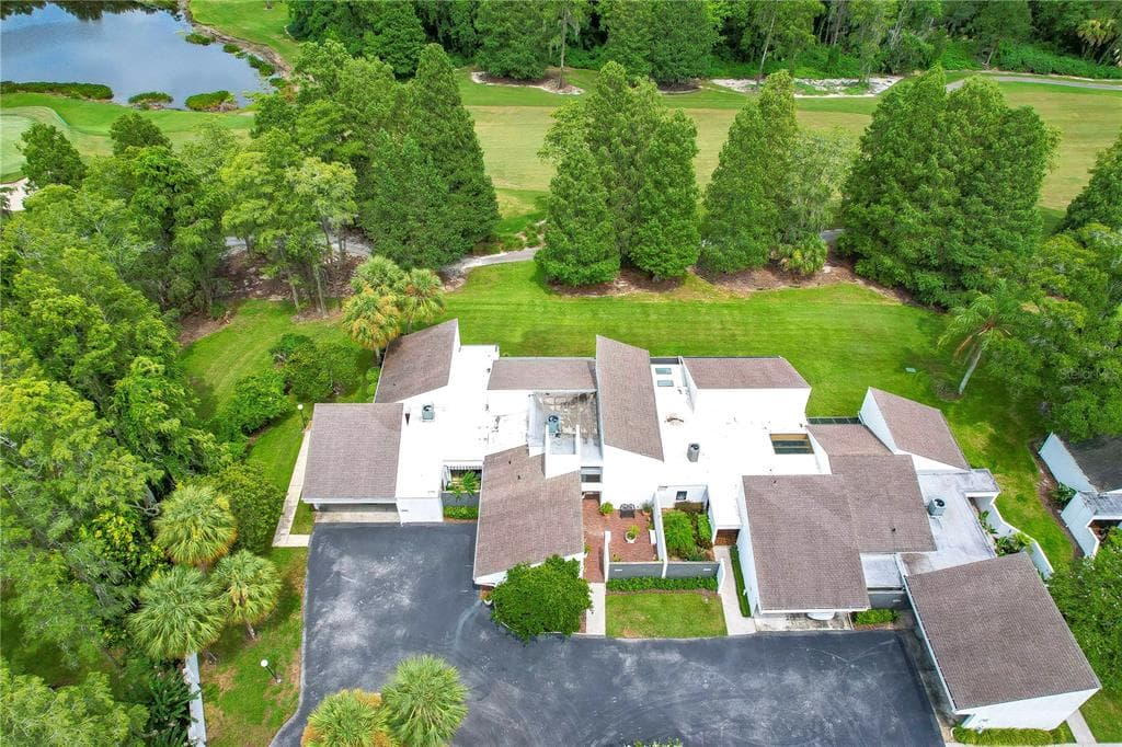 14233 CYPRESS CIRCLE TAMPA, FL 33618