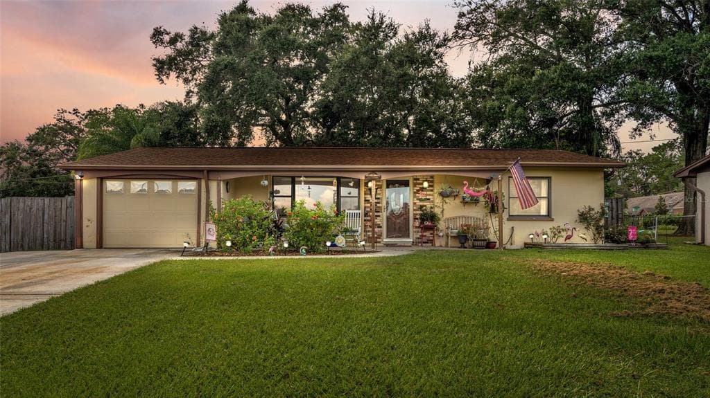 3213 S HILLTOP AVENUE LAKELAND, FL 33803