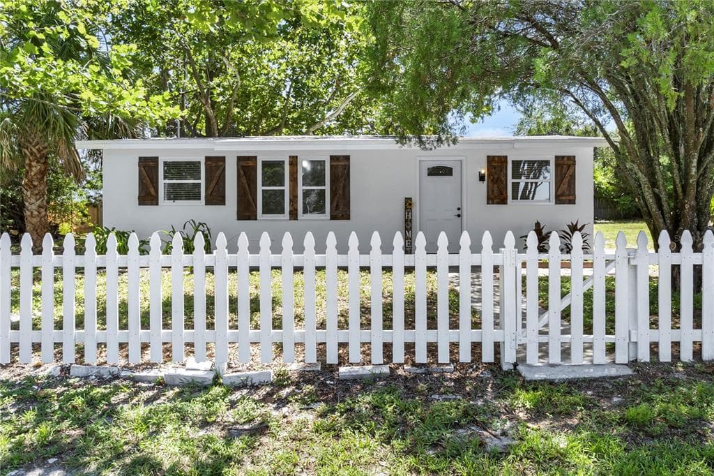 7122 EDNA AVENUE HUDSON, FL 34667