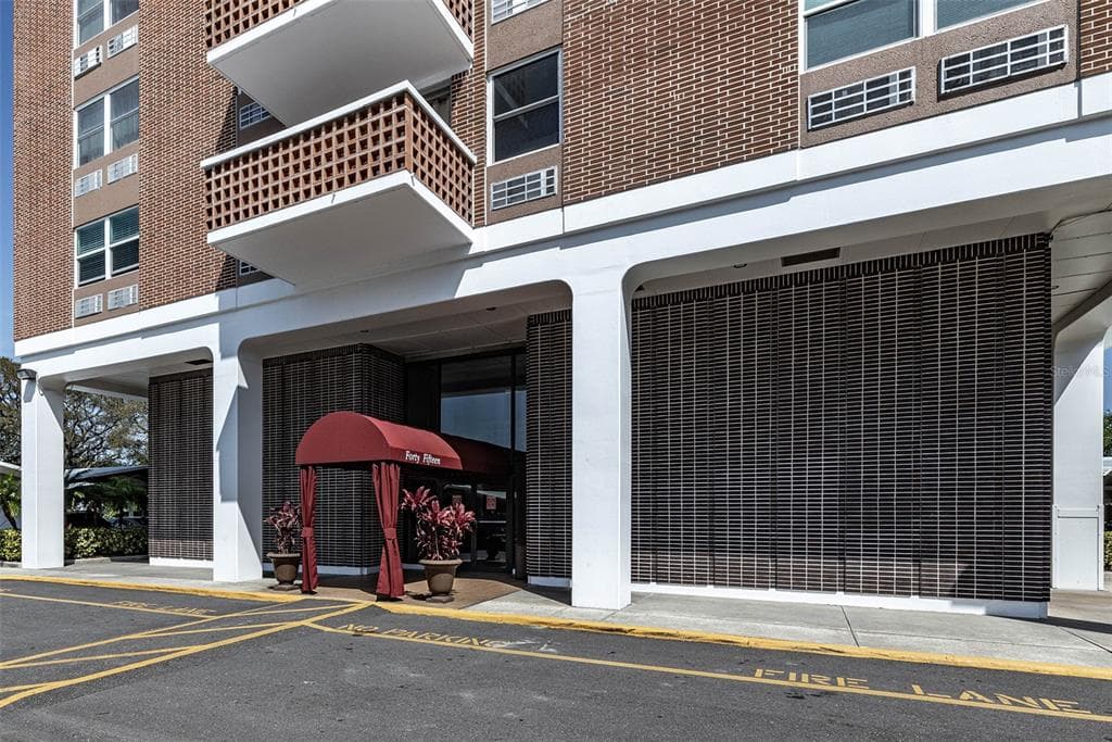 4015 BAYSHORE BOULEVARD UNIT 12E TAMPA, FL 33611