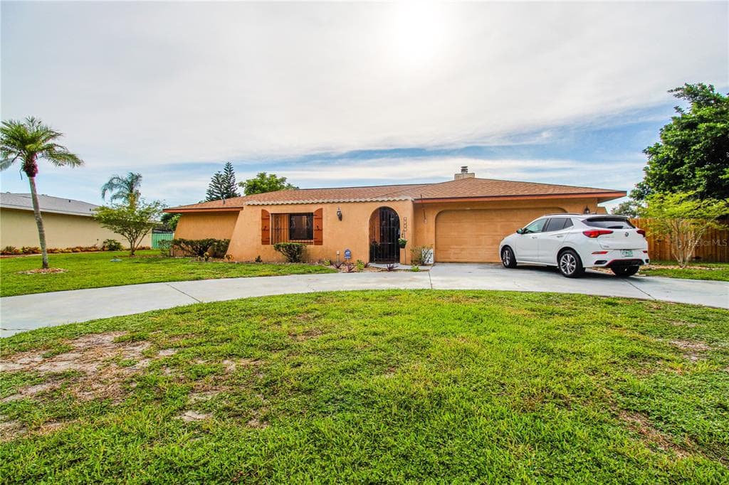 6908 PENNSYLVANIA AVENUE SARASOTA, FL 34243