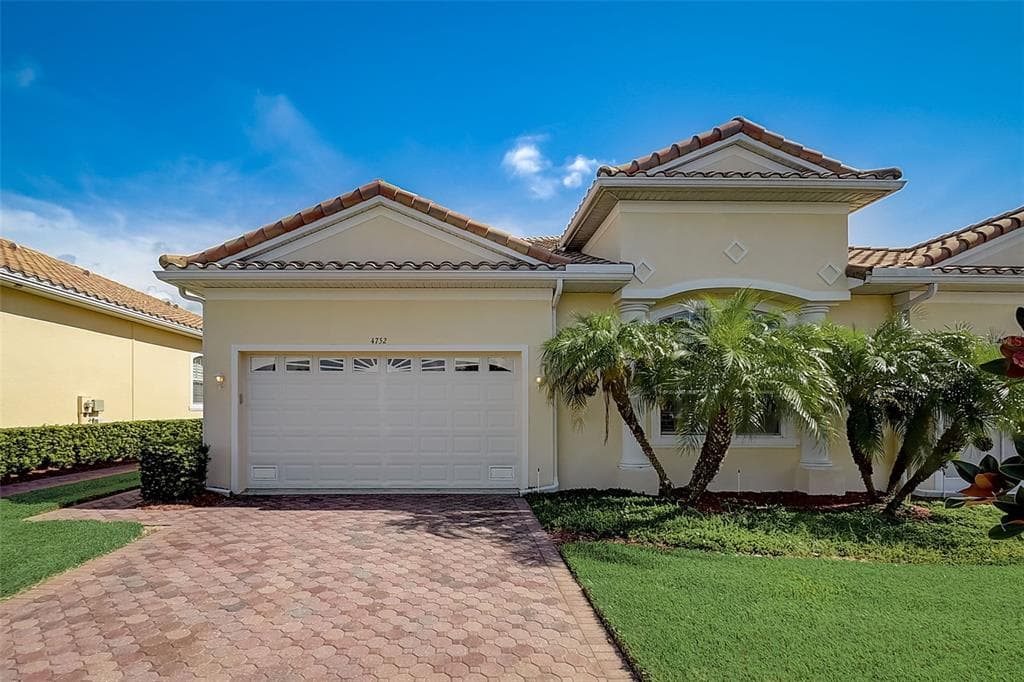 4752 WHEEL HOUSE DRIVE NEW PORT RICHEY, FL 34652