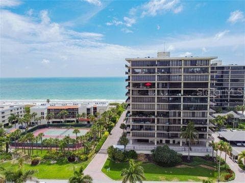 7600 BAYSHORE DRIVE UNIT 702 TREASURE ISLAND, FL 33706