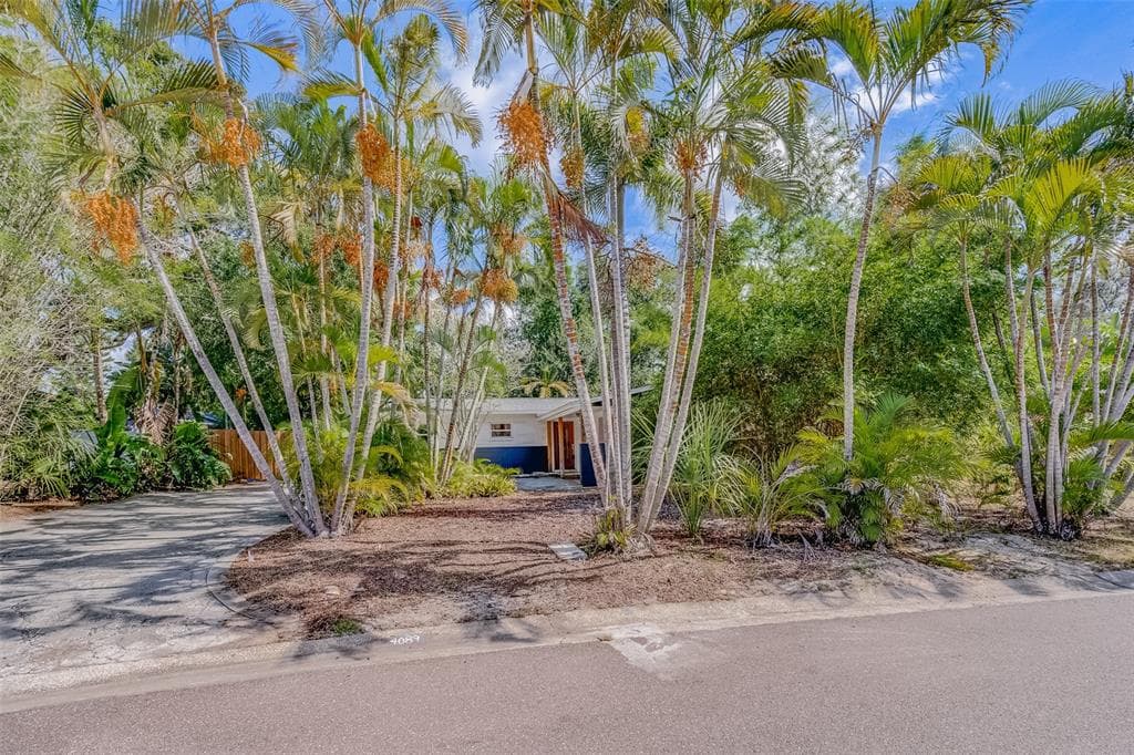 4089 BLUEFISH DRIVE SE ST PETERSBURG, FL 33705