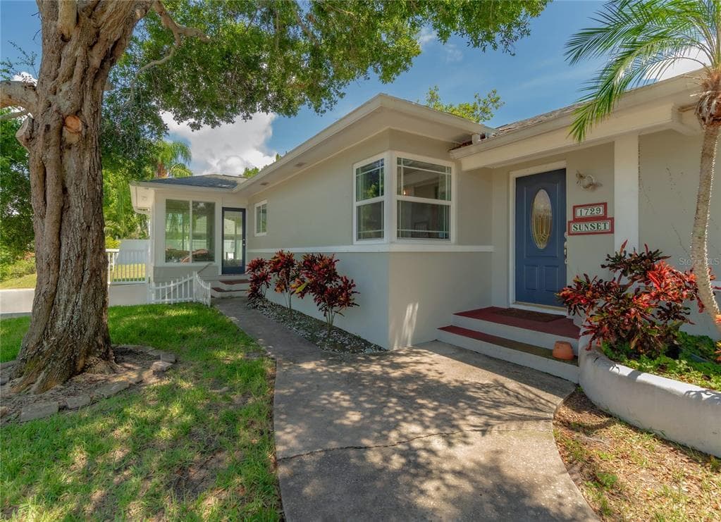 1729 SUNSET DRIVE CLEARWATER, FL 33755