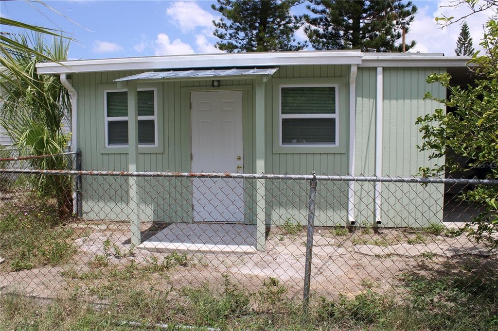 6946 4TH AVENUE N ST PETERSBURG, FL 33710