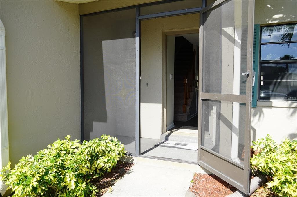 2131 RIDGE ROAD S UNIT 9 LARGO, FL 33778