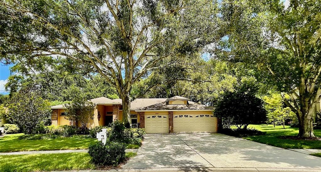 2039 SWAN LANE