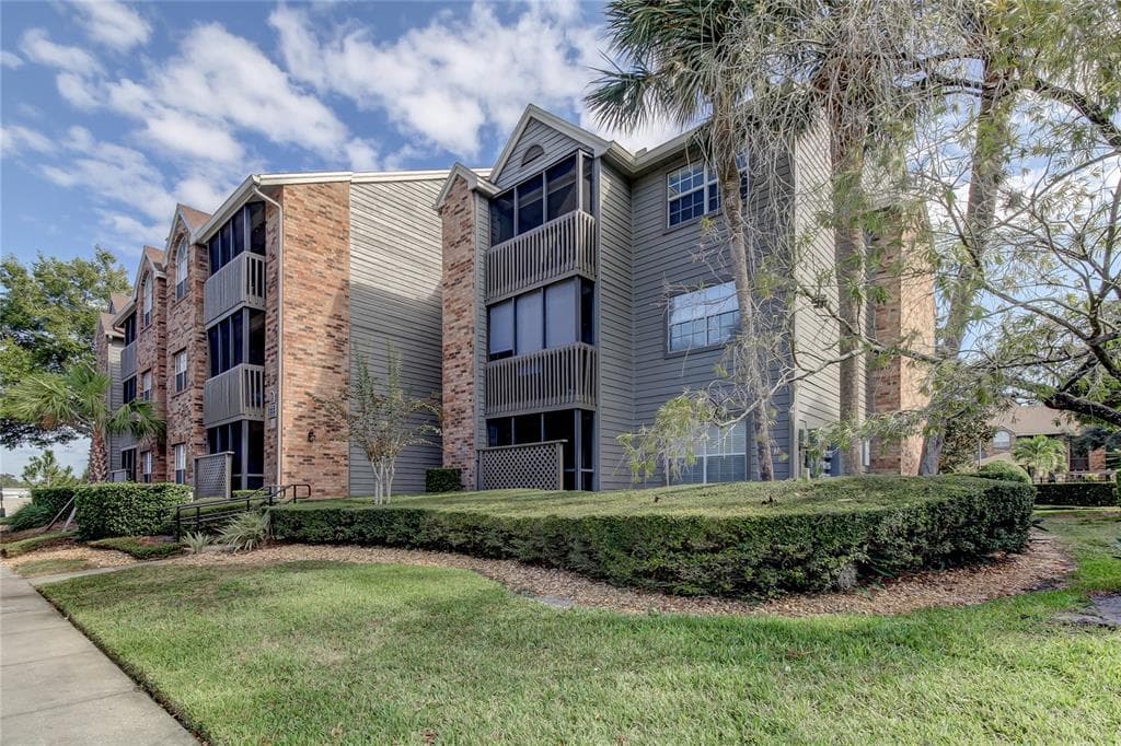 2500 WINDING CREEK BOULEVARD UNIT E107 CLEARWATER, FL 33761