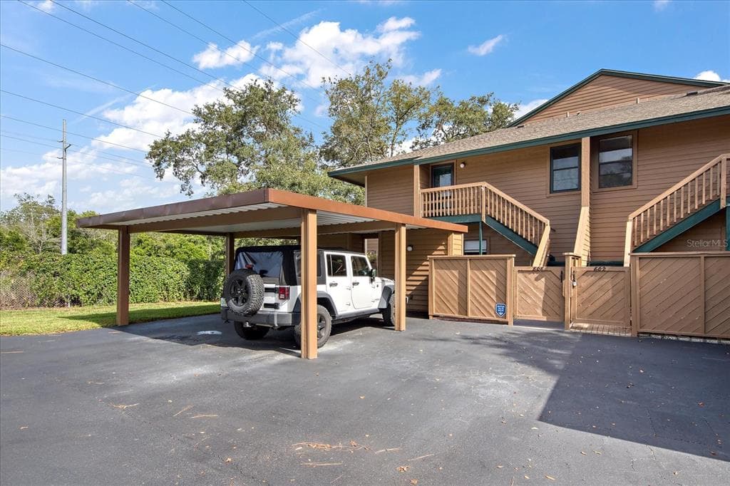 808 LENNOX ROAD W UNIT 808 PALM HARBOR, FL 34683