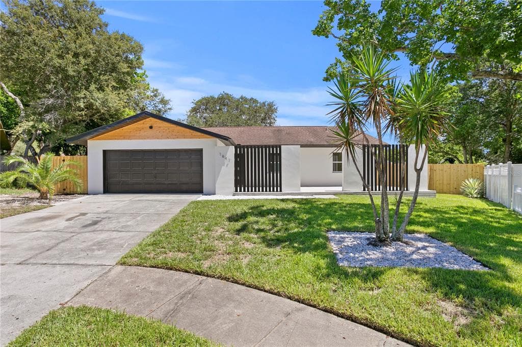 1647 BRANDYWINE WAY DUNEDIN, FL 34698