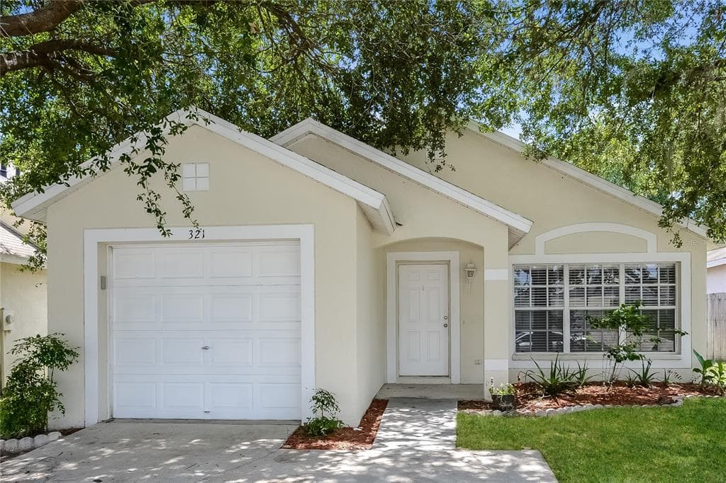 321 SUMMER SAILS DRIVE VALRICO, FL 33594