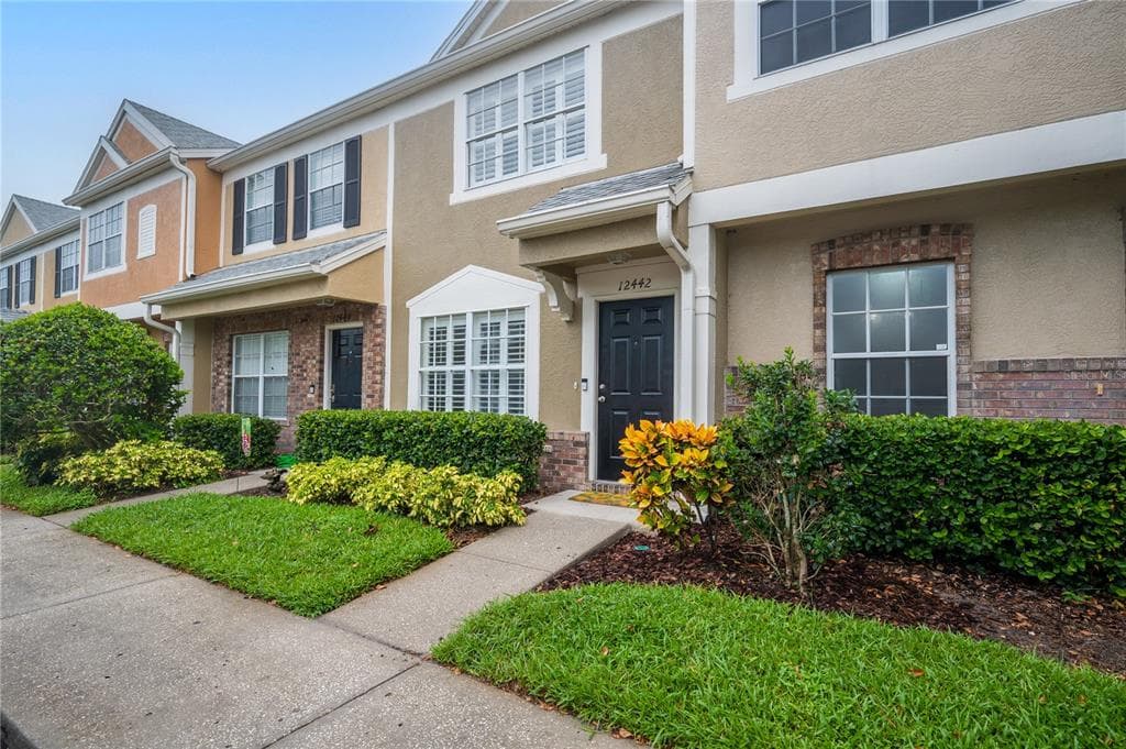 12442 BERKELEY SQUARE DRIVE TAMPA, FL 33626