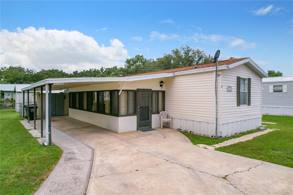 1118 LAKEWOOD CIRCLE W LAKELAND, FL 33801