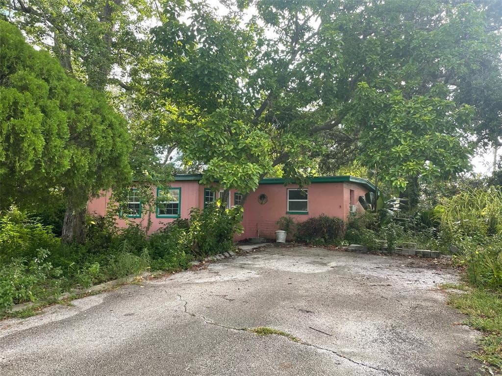 10601 105TH STREET LARGO, FL 33773