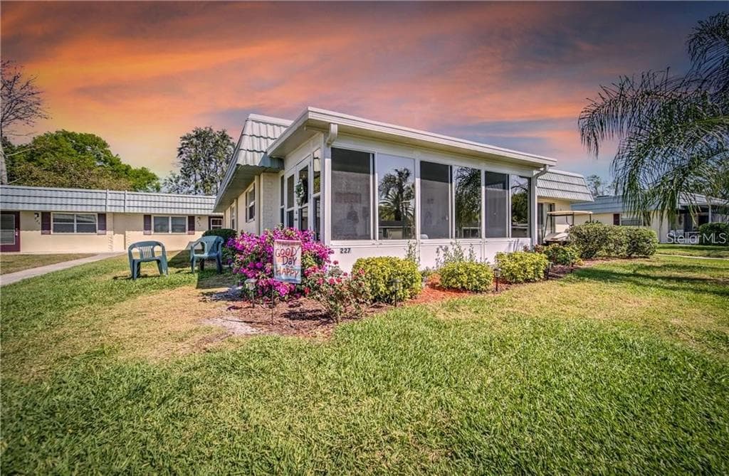 1801 BEDFORD TERRACE UNIT 227 SUN CITY CENTER, FL 33573