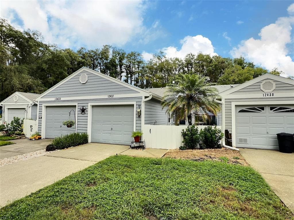 12437 KNOLLBROOK LANE HUDSON, FL 34669