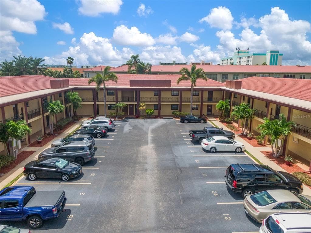 10190 IMPERIAL POINT DRIVE W UNIT 17 LARGO, FL 33774