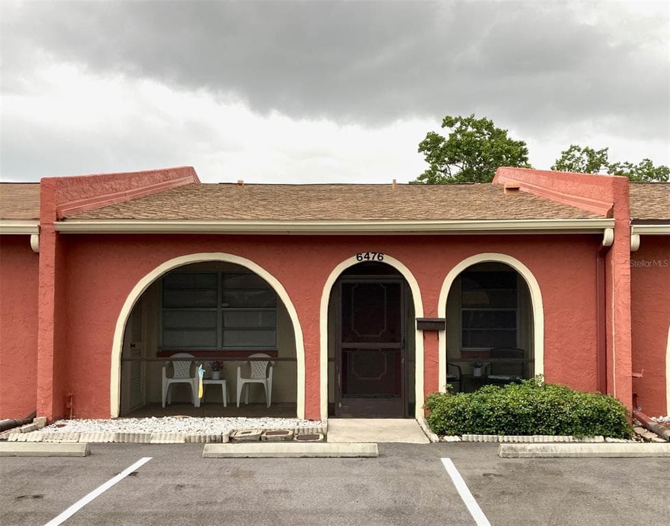 6476 BONNIE BAY CIRCLE N PINELLAS PARK, FL 33781