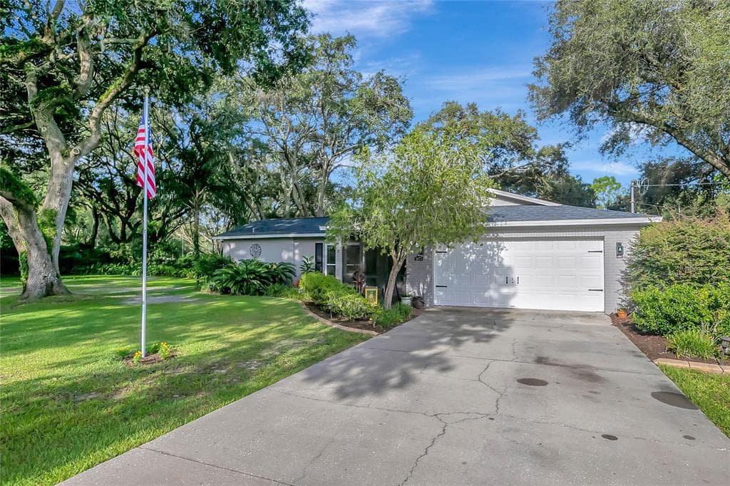 9633 SUNNYSLOPE LANE WESLEY CHAPEL, FL 33545