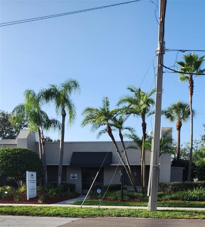 3735 W NEPTUNE STREET TAMPA, FL 33629