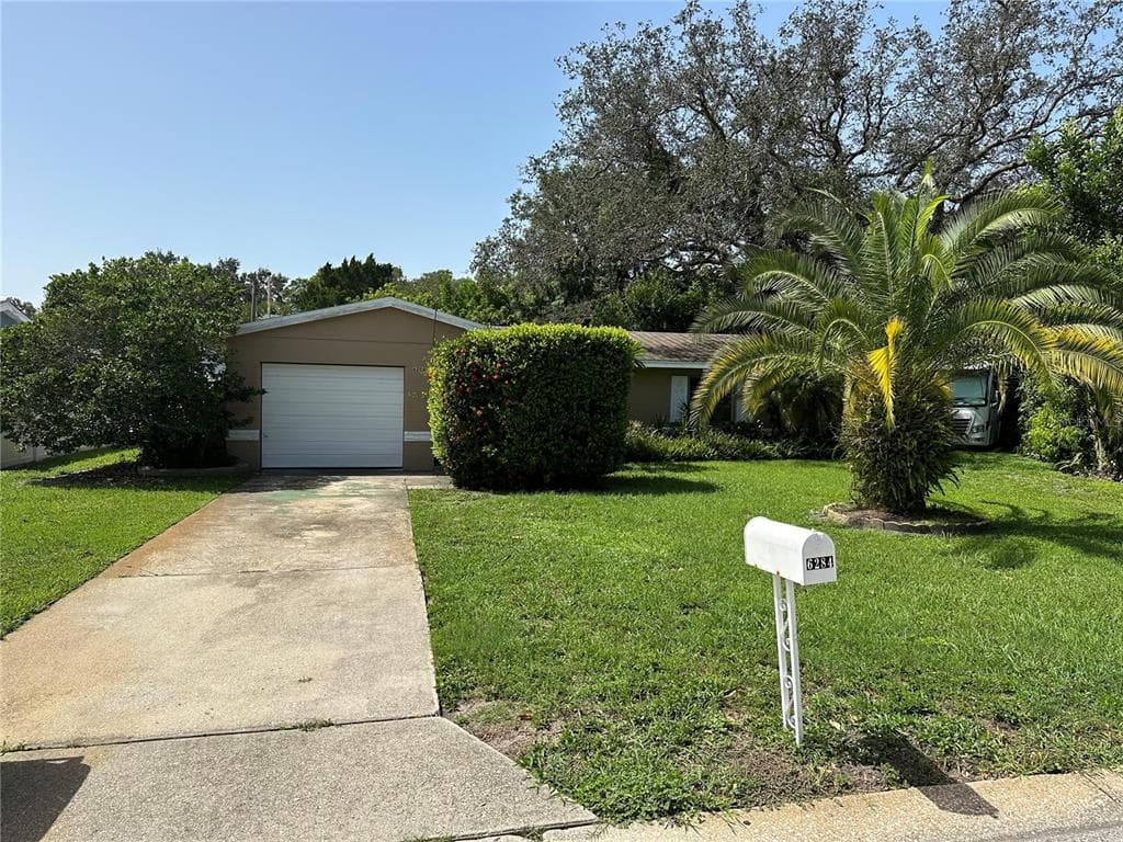 6284 44TH AVENUE N KENNETH CITY, FL 33709