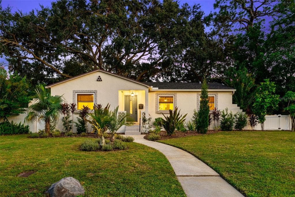 332 34TH AVENUE NE ST PETERSBURG, FL 33704