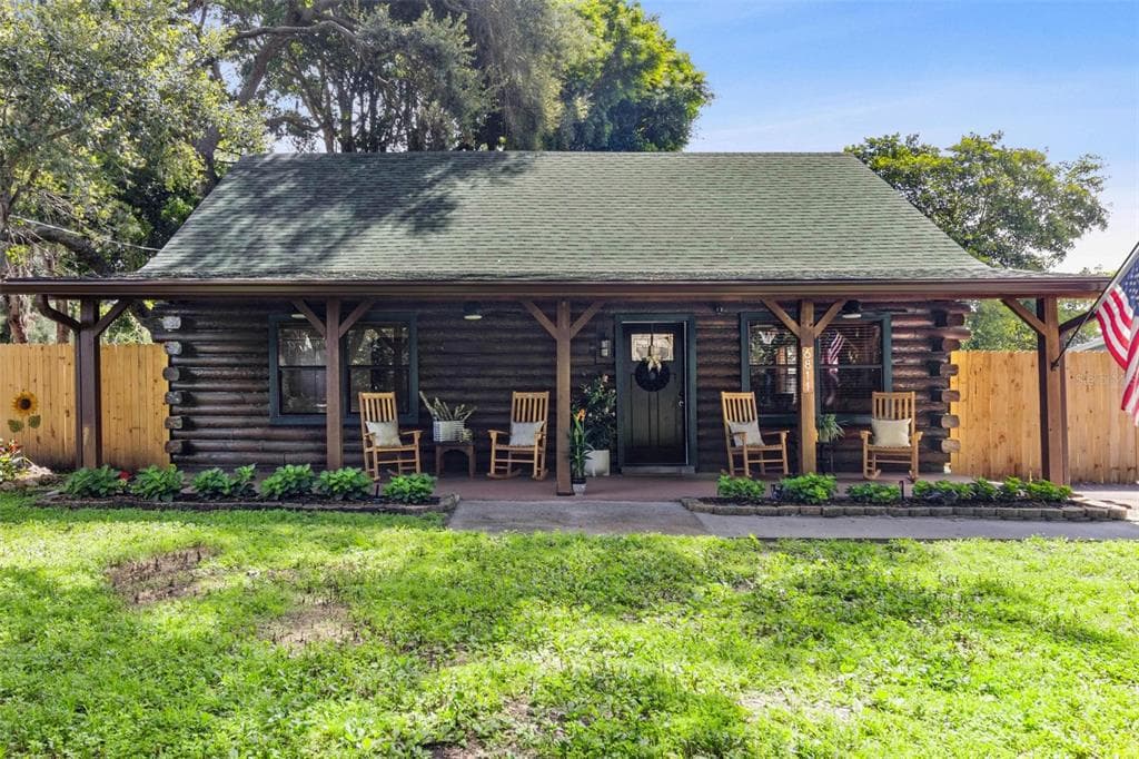 6811 6TH STREET W BRADENTON, FL 34207