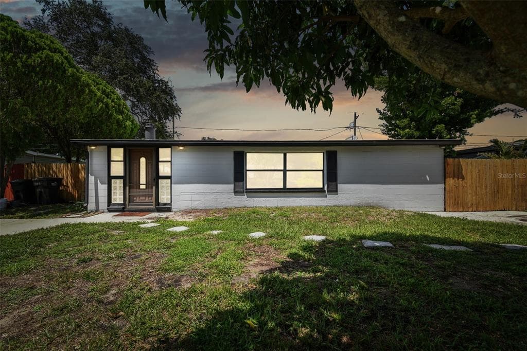 5467 56TH AVENUE N ST PETERSBURG, FL 33709