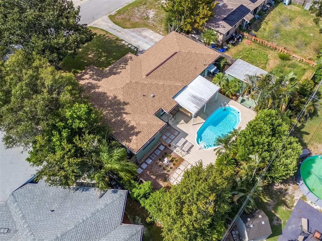 3711 29TH AVENUE N ST PETERSBURG, FL 33713