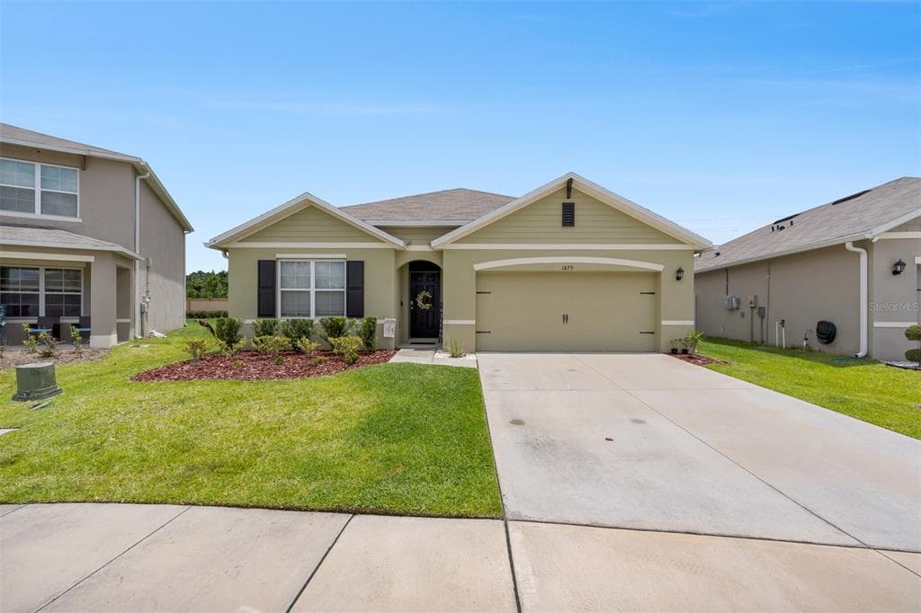 1879 PRISTINE LOOP LAKELAND, FL 33811