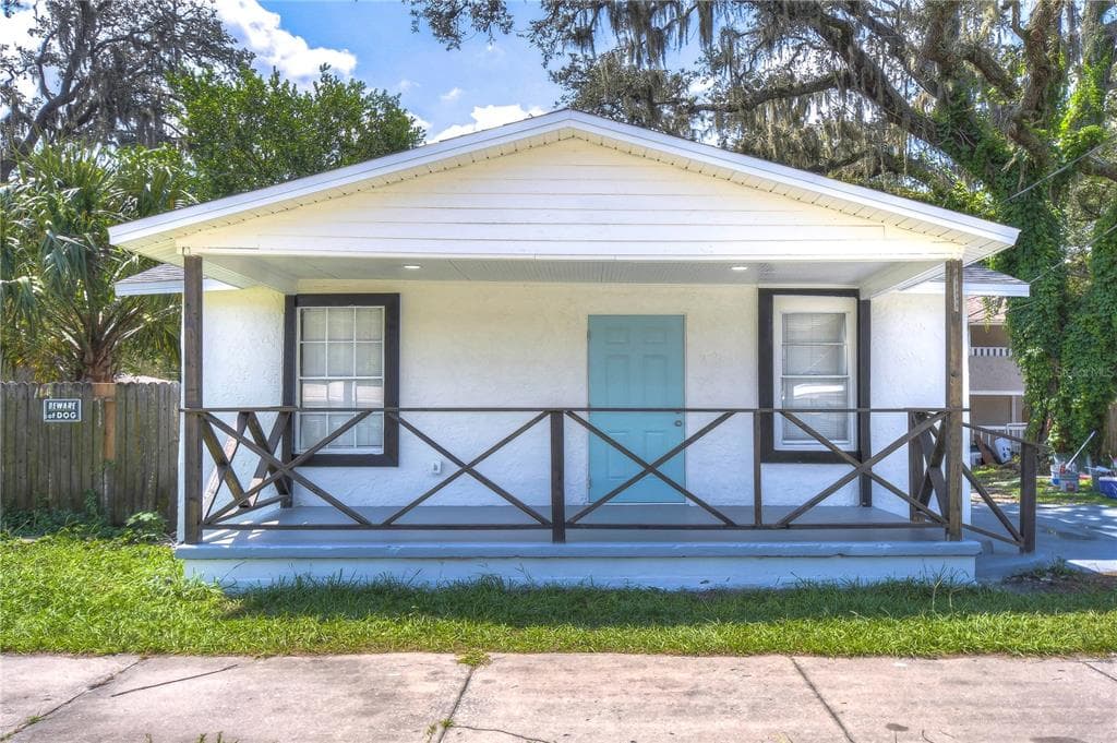 3605 E MCBERRY STREET TAMPA, FL 33610
