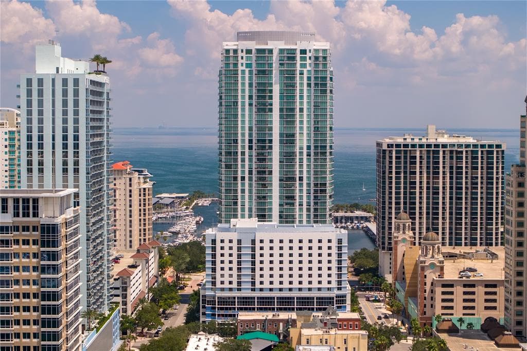 100 1ST AVENUE N UNIT 203 ST PETERSBURG, FL 33701
