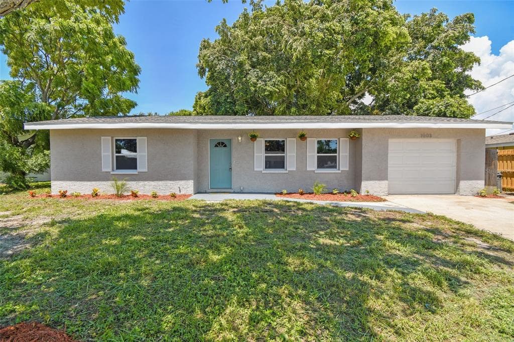 1003 67TH AVENUE TERRACE W BRADENTON, FL 34207