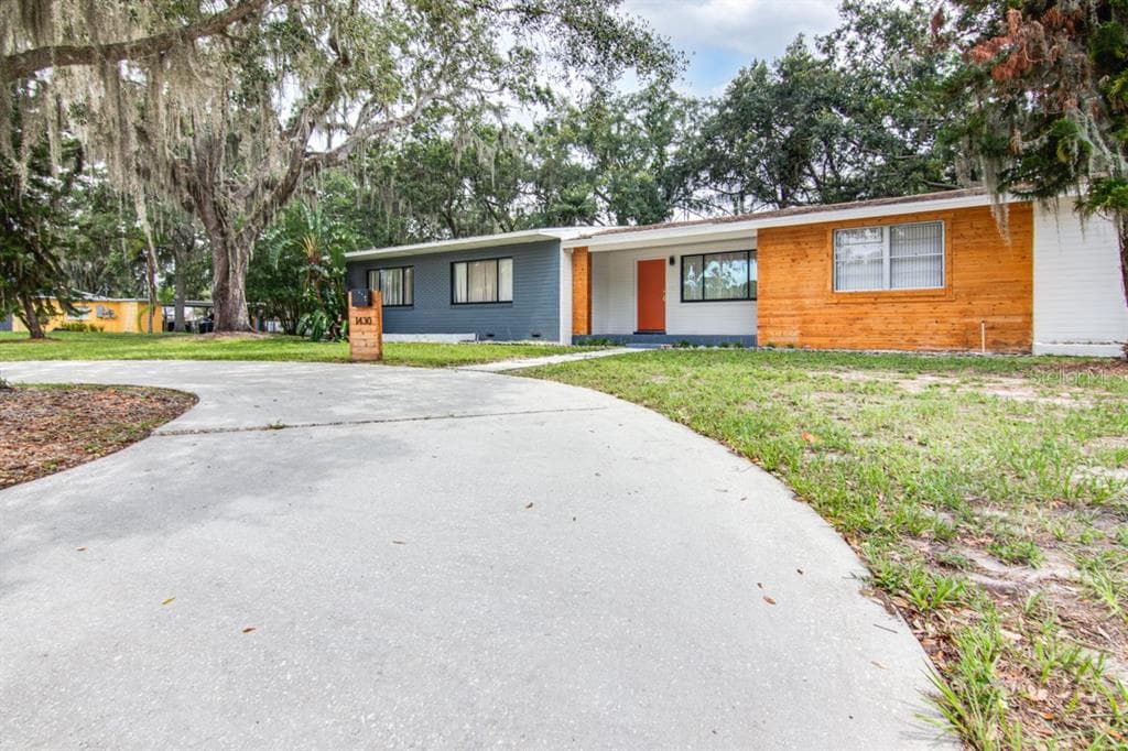 1430 E EDGEWOOD DRIVE