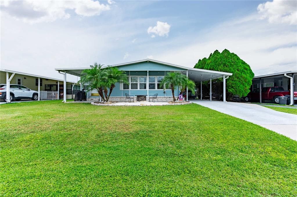 5727 APACHE STREET ZEPHYRHILLS, FL 33542