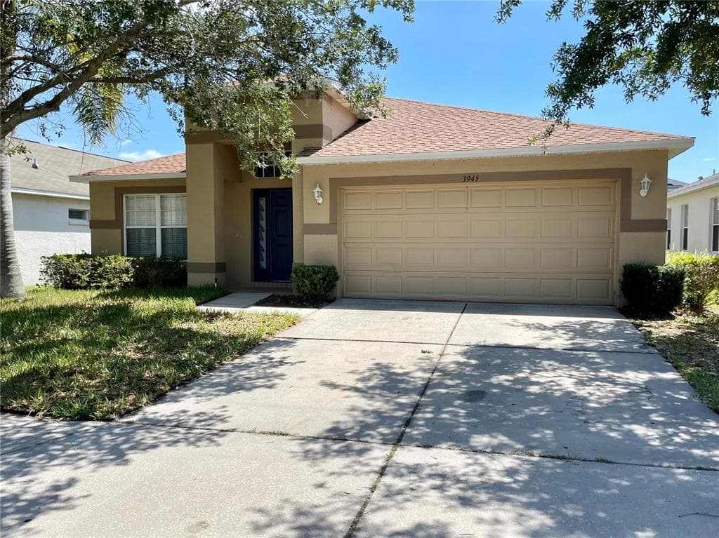 3945 HAMPTON HILLS DRIVE LAKELAND, FL 33810