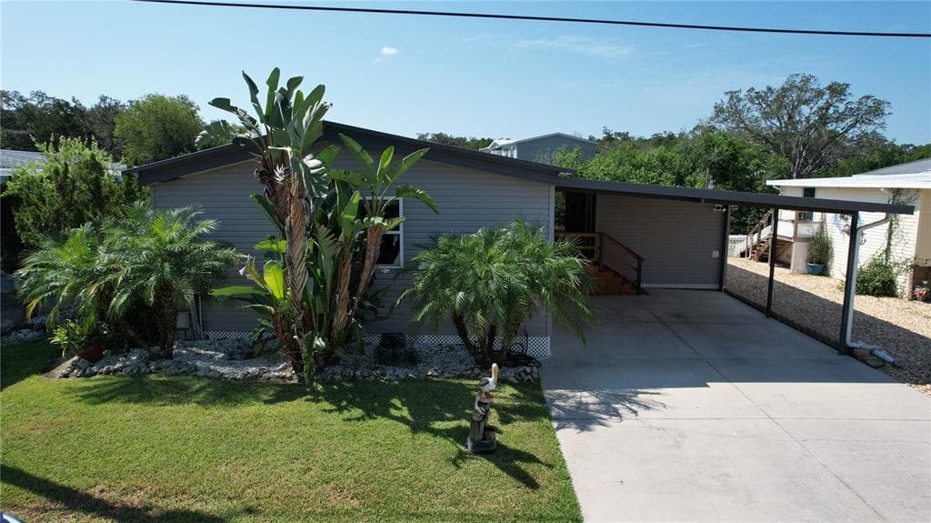 11616 W CLEARWATER COURT HOMOSASSA, FL 34448